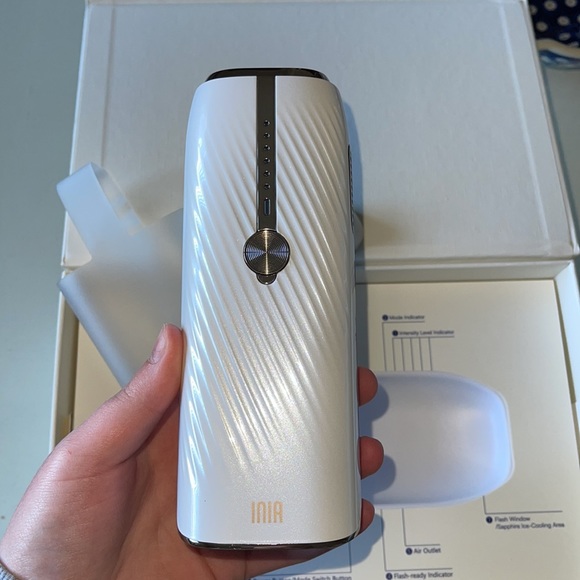 Painless Cooling Laser Hair Removal Device - Picture 6 of 6